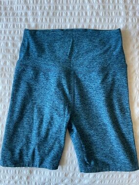 Beyond Yoga Teal Marled Performance Top